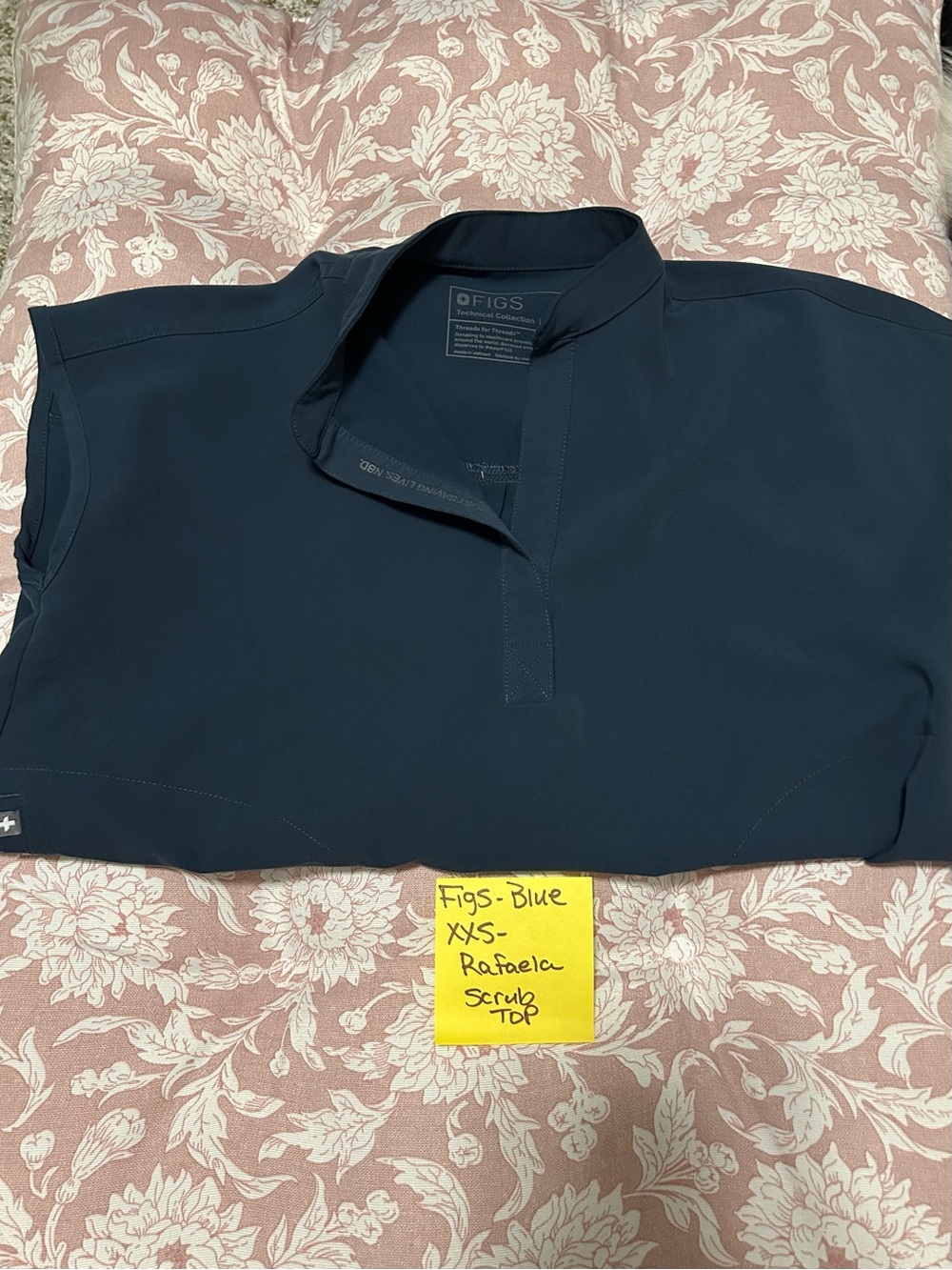 Figs Women’s Rafaela Pullover Scrub Top - Navy Blue